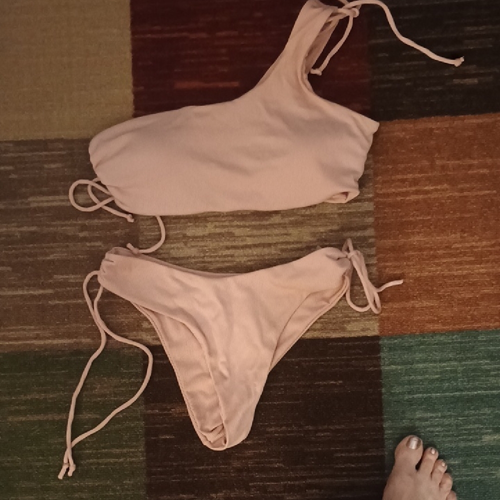 One-Shoulder Bikini Set in Light Pink